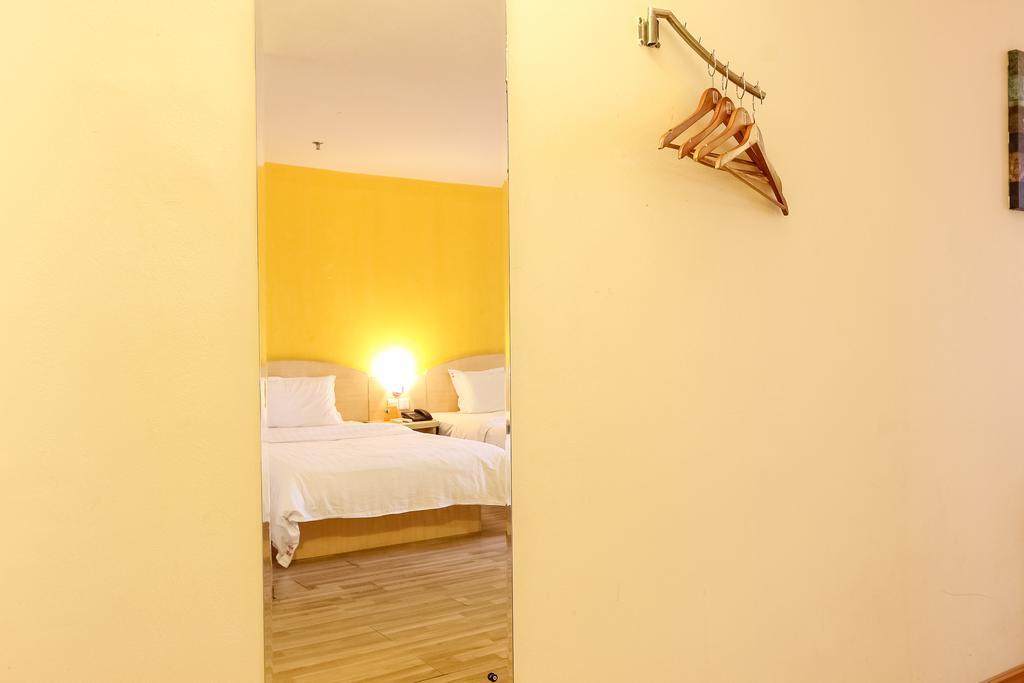 7Days Inn Guangzhou Shijing Jinbi Xincheng Екстер'єр фото