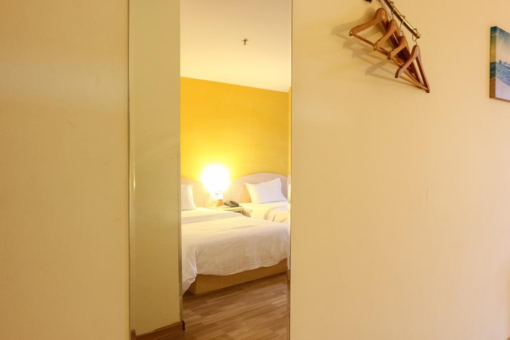 7Days Inn Guangzhou Shijing Jinbi Xincheng Екстер'єр фото